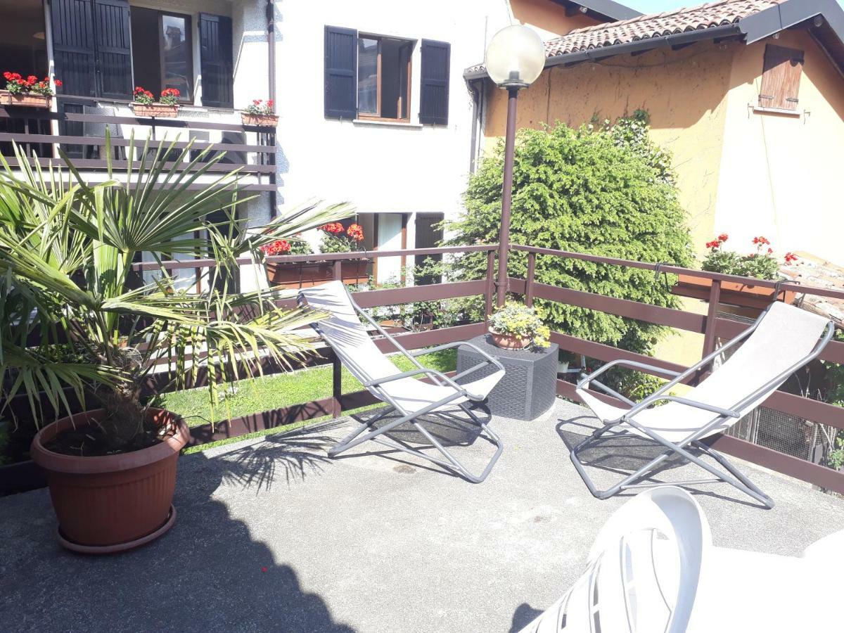Da Mara Lago Di Como Sormano Luaran gambar